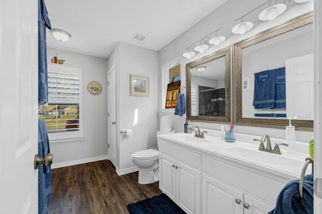 9693 Leeward Way, Navarre, FL 32566