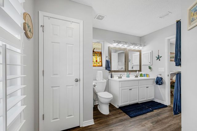 9693 Leeward Way, Navarre, FL 32566