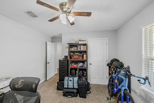 9693 Leeward Way, Navarre, FL 32566