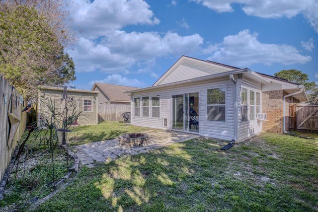 9693 Leeward Way, Navarre, FL 32566