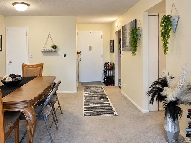 209-45 26th Avenue 3F, Bayside, NY 11360