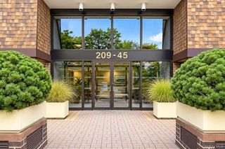 209-45 26th Avenue 3F, Bayside, NY 11360