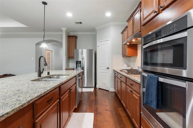 1531 Tuscan Village Drive, League City, TX 77573