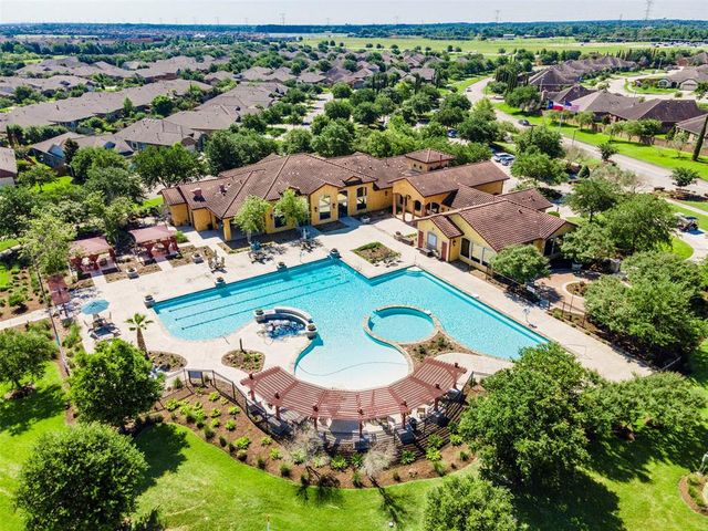 1531 Tuscan Village Drive, League City, TX 77573
