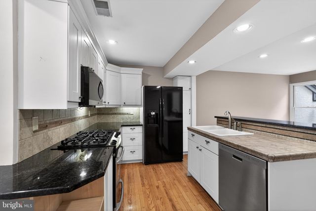 507 KETTLEHOUSE POND, Chesterbrook, PA 19087