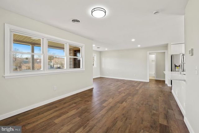 1546 RIDGELY DR, Edgewater, MD 21037