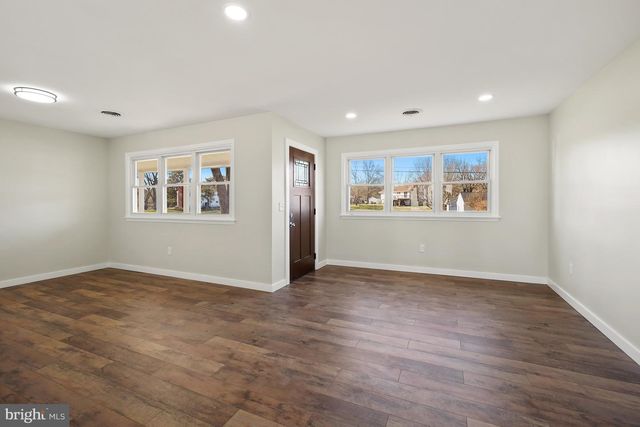 1546 RIDGELY DR, Edgewater, MD 21037