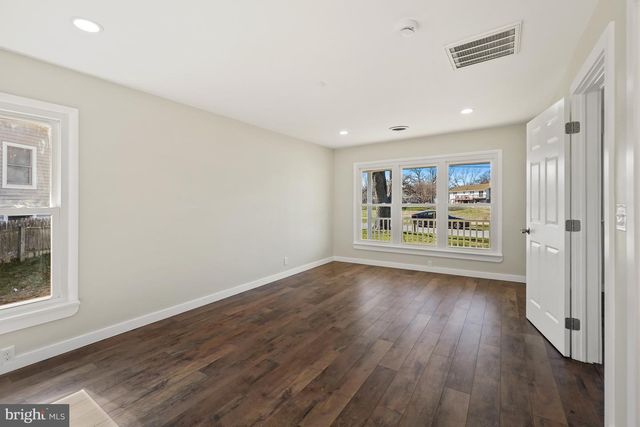 1546 RIDGELY DR, Edgewater, MD 21037