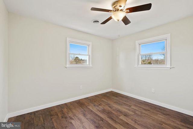 1546 RIDGELY DR, Edgewater, MD 21037