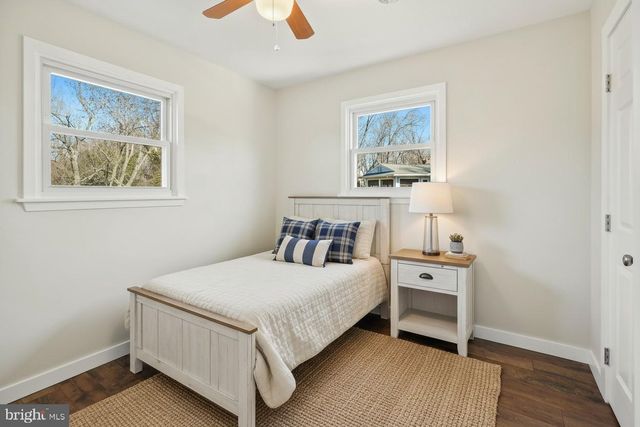 1546 RIDGELY DR, Edgewater, MD 21037