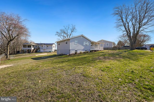1546 RIDGELY DR, Edgewater, MD 21037