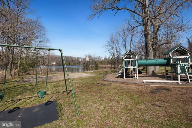 1546 RIDGELY DR, Edgewater, MD 21037
