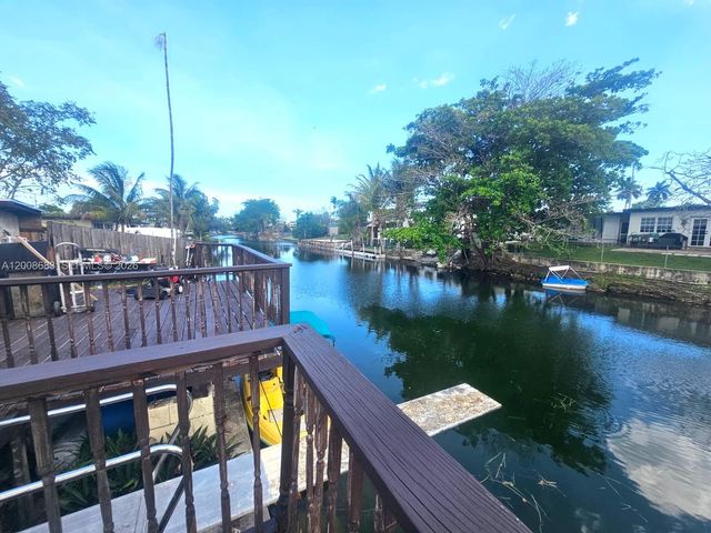 10790 SW 46th St 10790, Miami, FL 33165