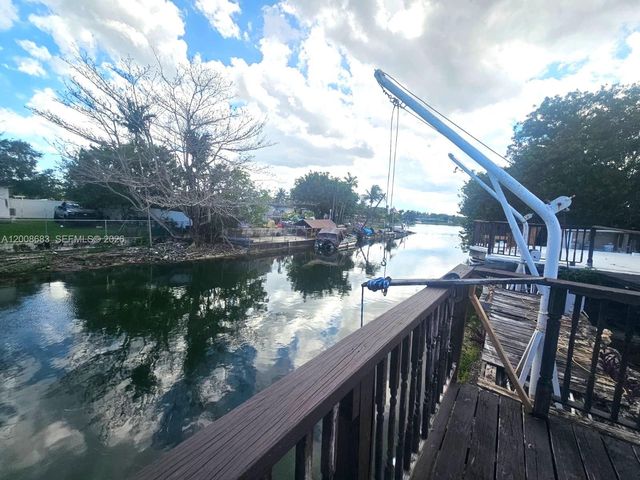 10790 SW 46th St 10790, Miami, FL 33165