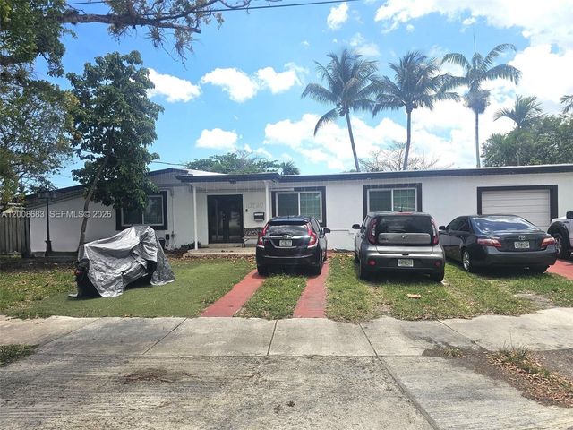 10790 SW 46th St 10790, Miami, FL 33165