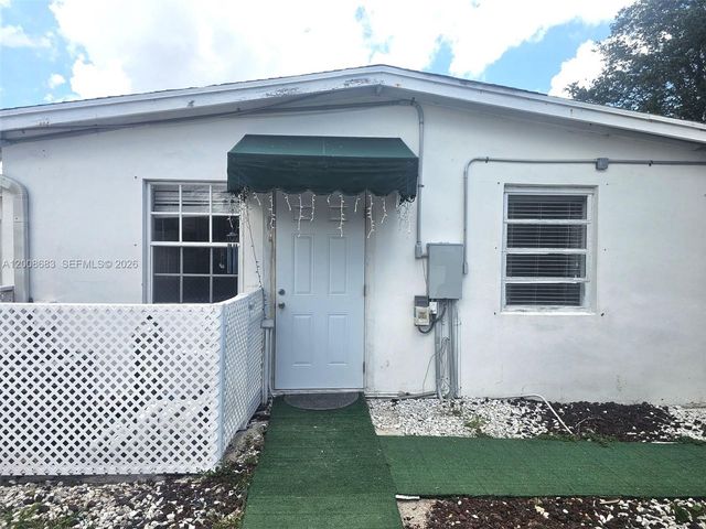 10790 SW 46th St 10790, Miami, FL 33165