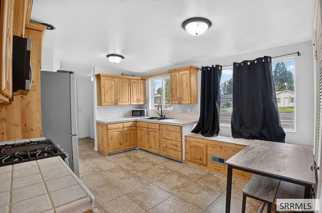 2161 E John Adams Parkway, Idaho Falls, ID 83401
