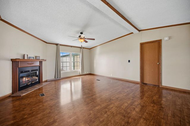 207 Vivian Road, Onalaska, TX 77360