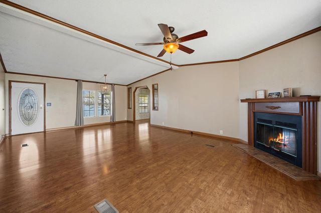 207 Vivian Road, Onalaska, TX 77360