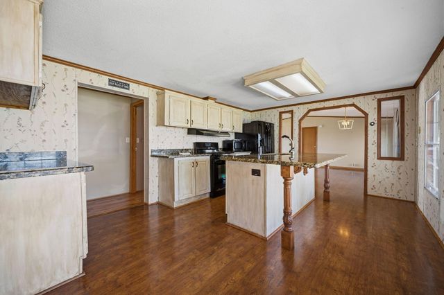 207 Vivian Road, Onalaska, TX 77360