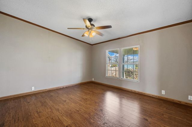 207 Vivian Road, Onalaska, TX 77360