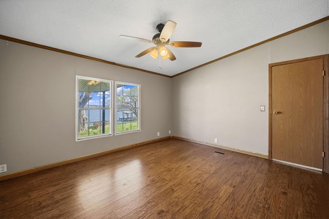 207 Vivian Road, Onalaska, TX 77360