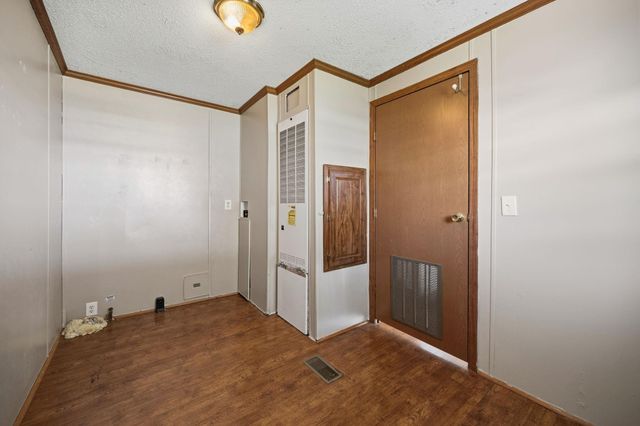 207 Vivian Road, Onalaska, TX 77360