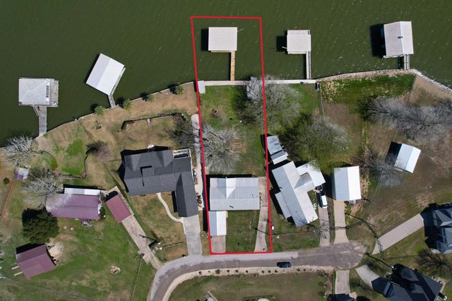 207 Vivian Road, Onalaska, TX 77360