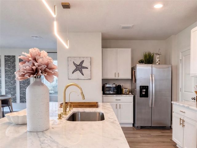 3419 HILLTOP CIRCLE, Bradenton, FL 34211