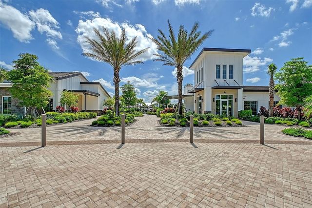 3419 HILLTOP CIRCLE, Bradenton, FL 34211