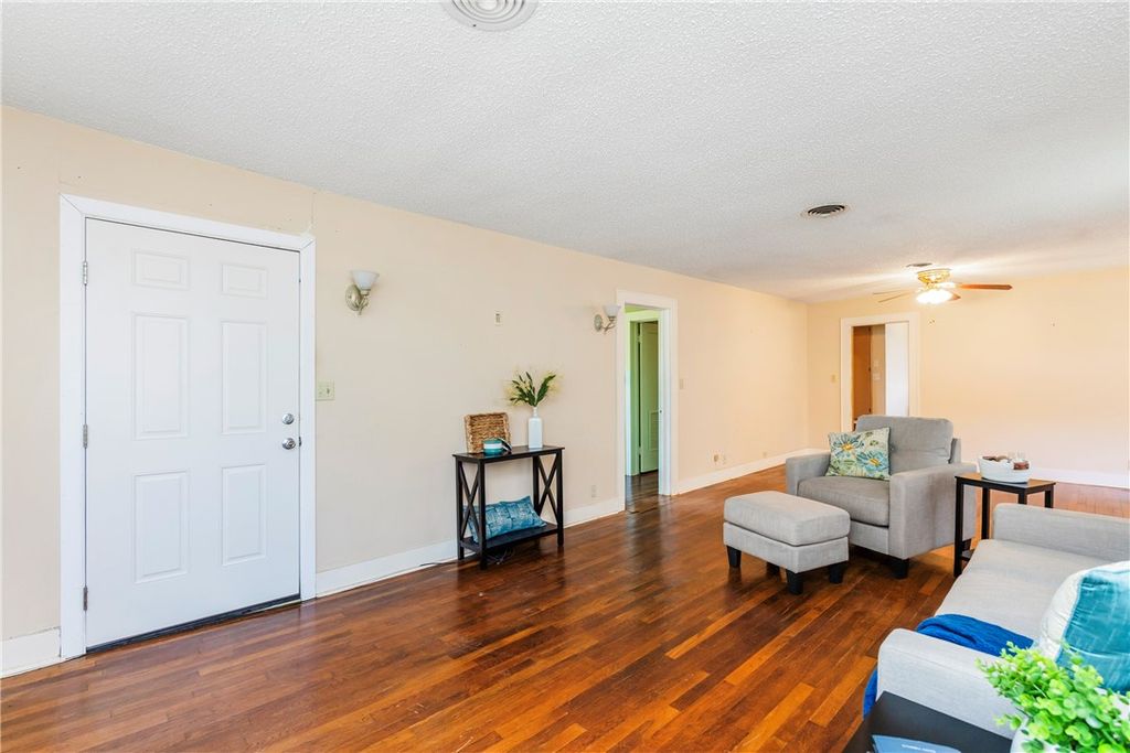 126 N Whitney St, Aransas Pass, TX 78336 — photo 5