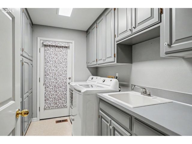 3875 TRAILBLAZER Pl, Salem, OR 97317