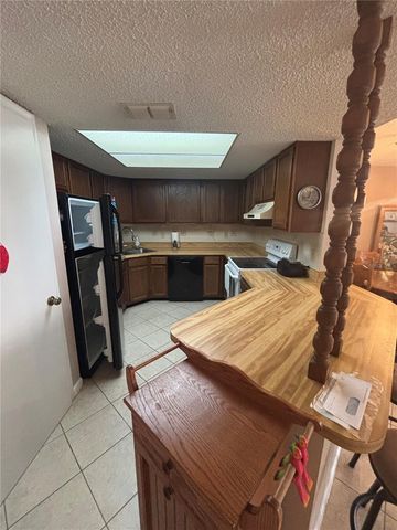 515 FAIRWAYS LANE B, Ocala, FL 34472