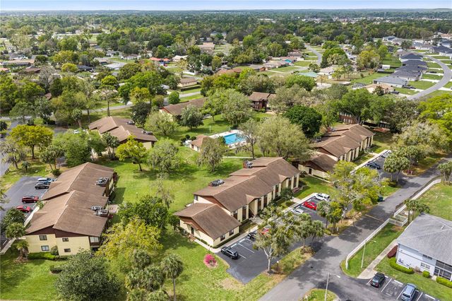 515 FAIRWAYS LANE B, Ocala, FL 34472