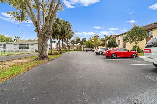 515 FAIRWAYS LANE B, Ocala, FL 34472