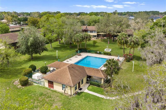 515 FAIRWAYS LANE B, Ocala, FL 34472