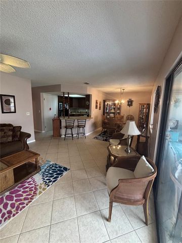 515 FAIRWAYS LANE B, Ocala, FL 34472