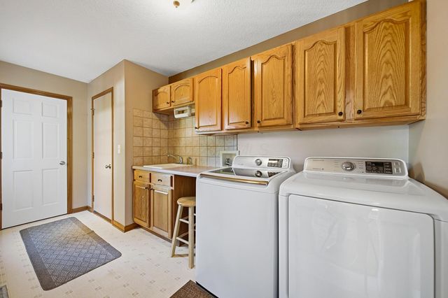 7559 Burgstresser Court, Canal Winchester, OH 43110