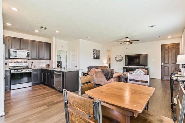 704 Allana Lane, Alvin, TX 77511