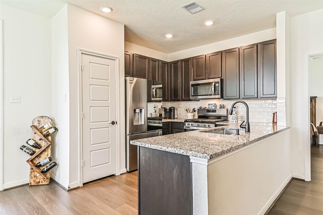 704 Allana Lane, Alvin, TX 77511