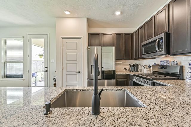 704 Allana Lane, Alvin, TX 77511