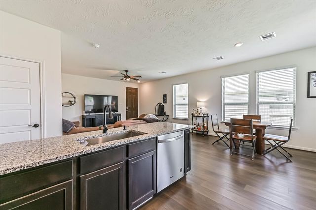 704 Allana Lane, Alvin, TX 77511