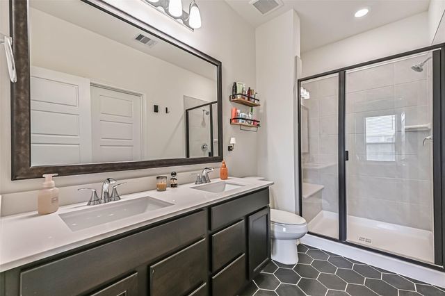 704 Allana Lane, Alvin, TX 77511