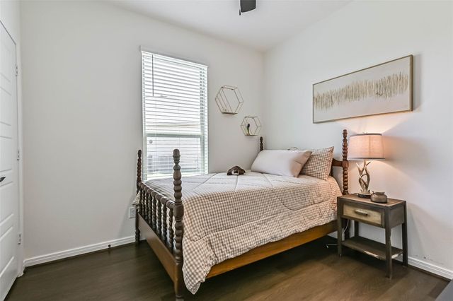 704 Allana Lane, Alvin, TX 77511