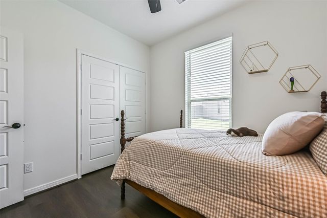 704 Allana Lane, Alvin, TX 77511