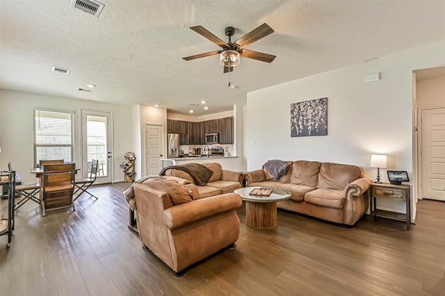 704 Allana Lane, Alvin, TX 77511