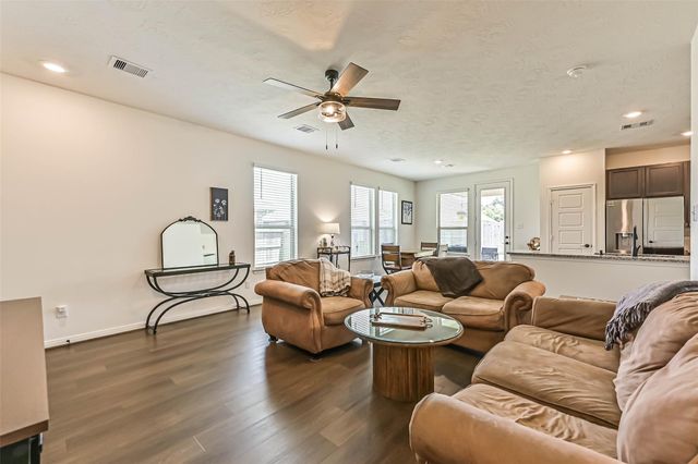 704 Allana Lane, Alvin, TX 77511