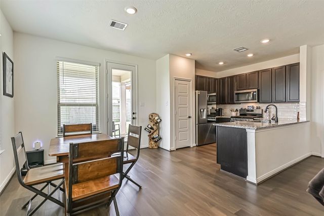 704 Allana Lane, Alvin, TX 77511