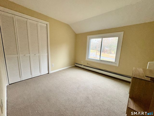 18 Meadowlark Road, Simsbury, CT 06092