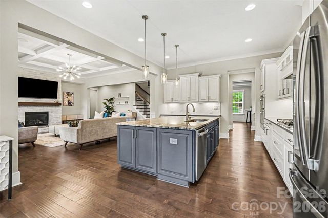 4002 Soleado Drive, Matthews, NC 28104